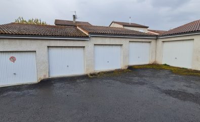 A louer garage Le bourg à Fontannes