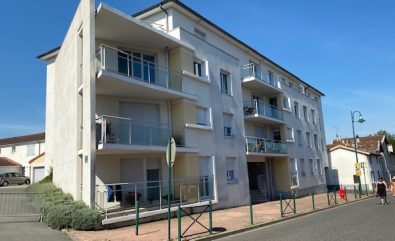 Garages à louer - Puy Guillaume