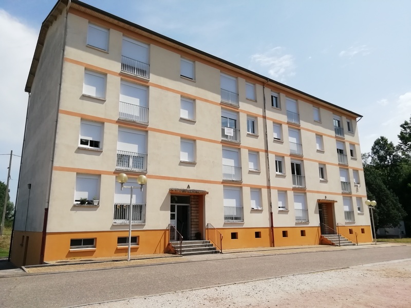 Appartement 3 pièces 75 m² · à Dompierre-sur-Besbre · 75,3 m² · 308 €/mois