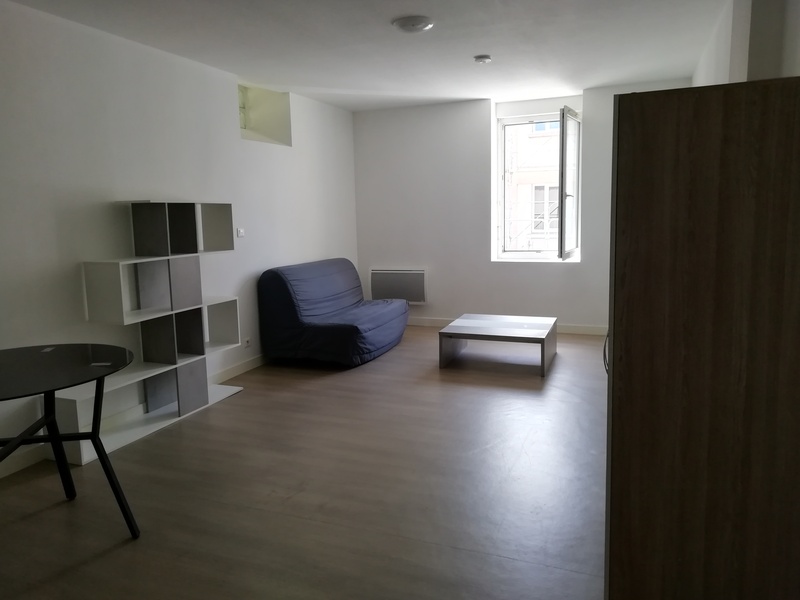 Appartement 1 pièce 38 m² · à Désertines · 38,2 m² · 325 €/mois